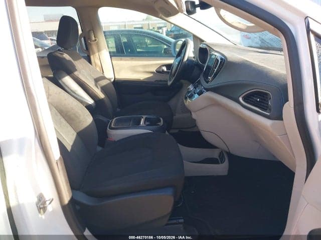 2021 CHRYSLER PACIFICA TOURING 5