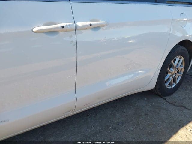 2021 CHRYSLER PACIFICA TOURING 6