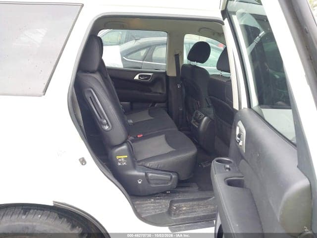 2017 NISSAN PATHFINDER SV 8