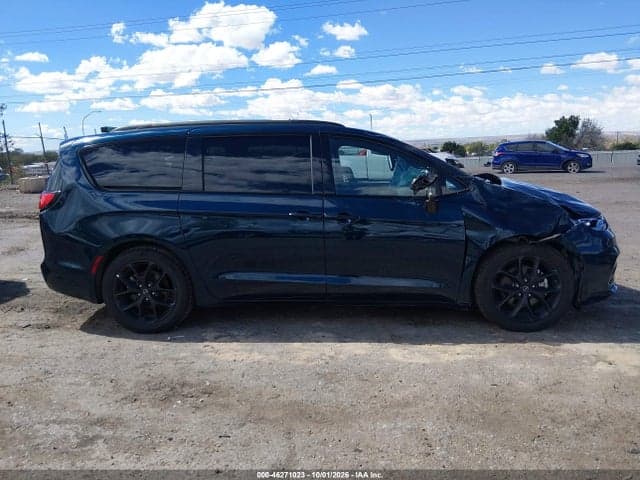 2025 CHRYSLER PACIFICA LIMITED 12