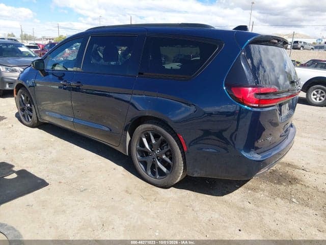 2025 CHRYSLER PACIFICA LIMITED 3