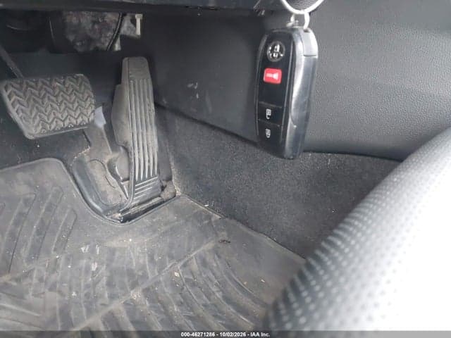 2024 TOYOTA PRIUS XLE 11