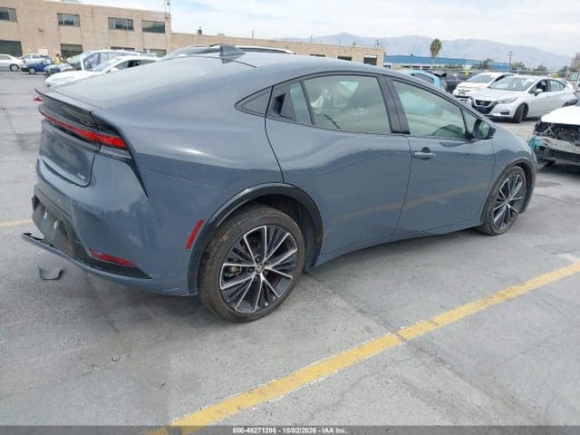 2024 TOYOTA PRIUS XLE 4