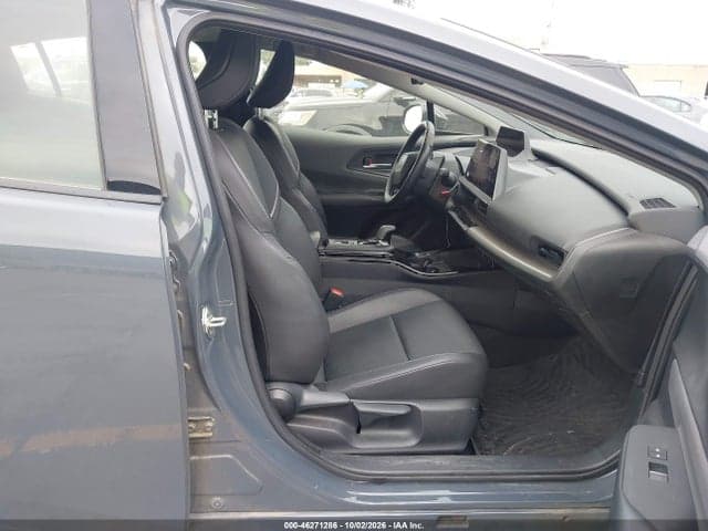 2024 TOYOTA PRIUS XLE 5
