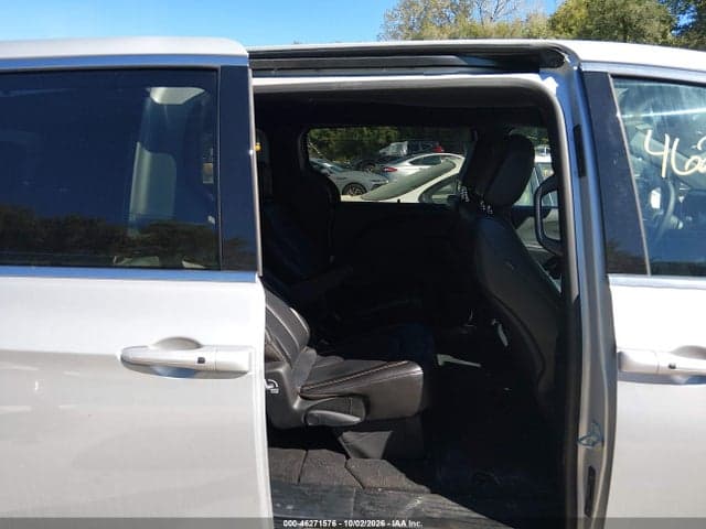2026 CHRYSLER PACIFICA SELECT 8