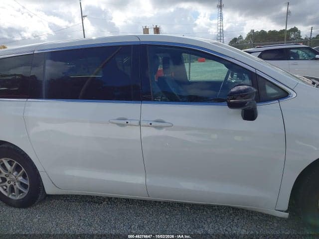 2025 CHRYSLER PACIFICA SELECT 13