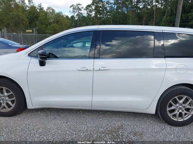 2025 CHRYSLER PACIFICA SELECT 14