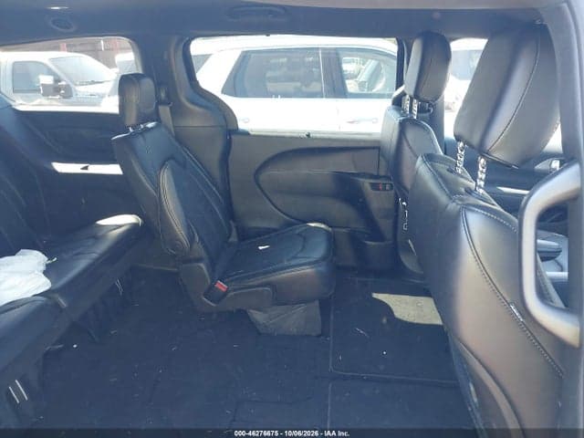 2026 CHRYSLER PACIFICA SELECT 8