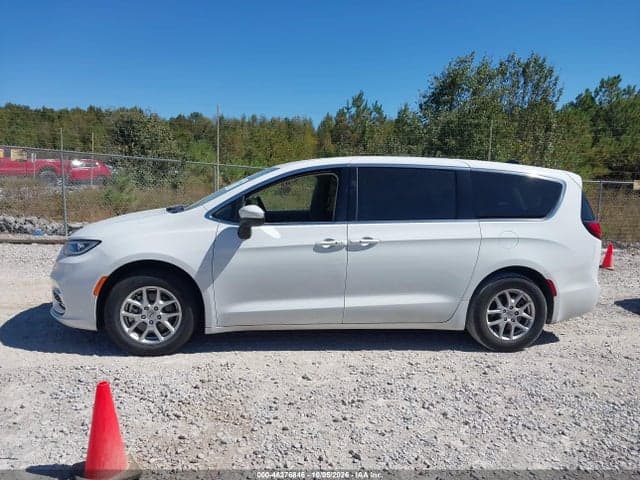 2023 CHRYSLER PACIFICA TOURING L 14
