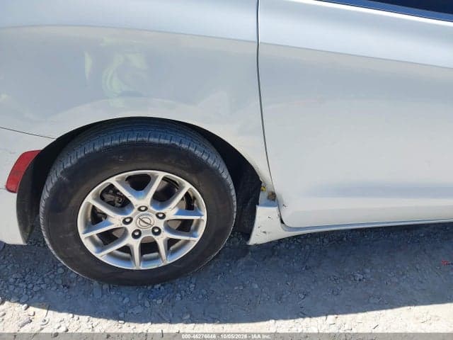 2023 CHRYSLER PACIFICA TOURING L 6