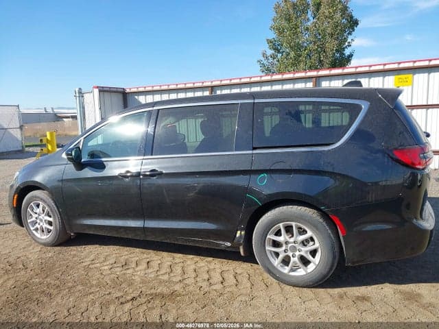 2024 CHRYSLER PACIFICA TOURING L 15