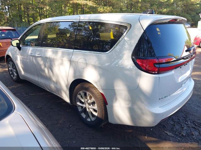2027 CHRYSLER PACIFICA 3