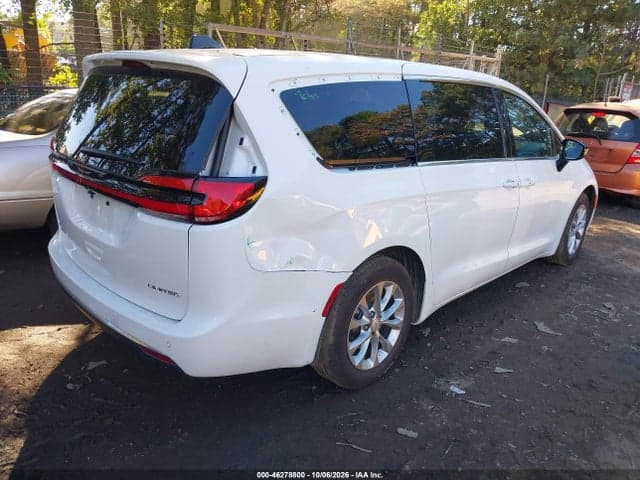 2027 CHRYSLER PACIFICA 4