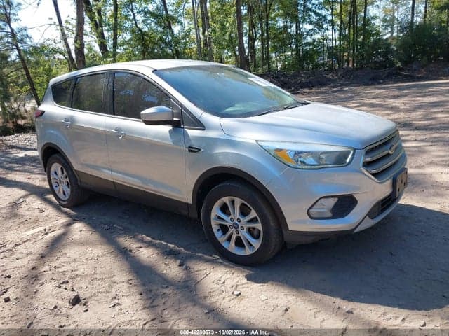 2017 FORD ESCAPE SE 1