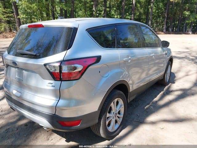 2017 FORD ESCAPE SE 4
