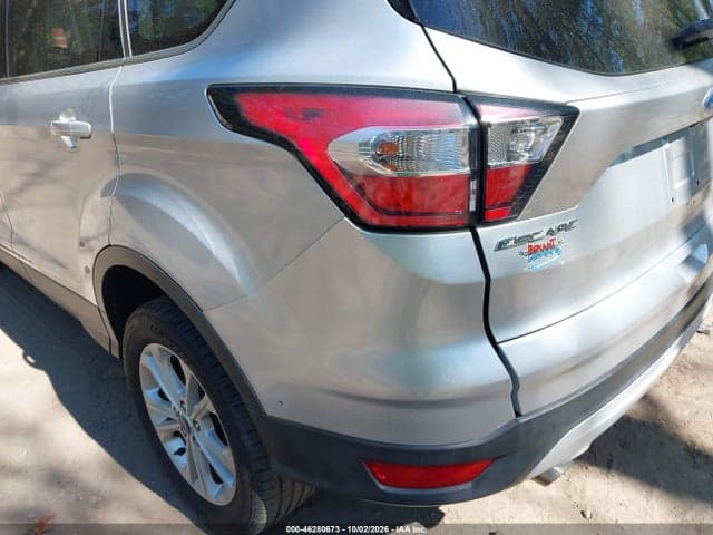 2017 FORD ESCAPE SE 6