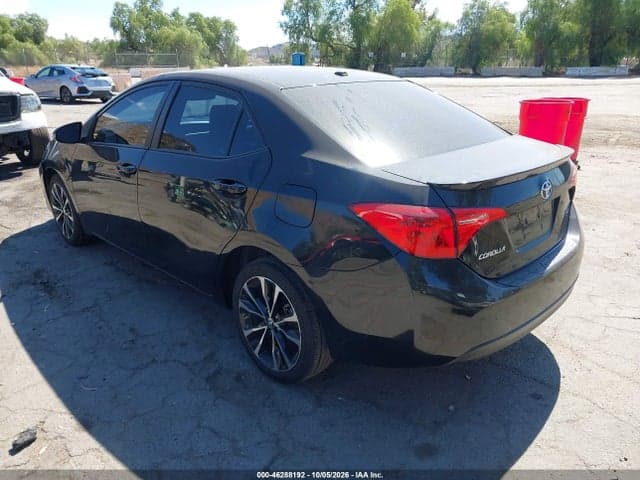 2017 TOYOTA COROLLA SE 3