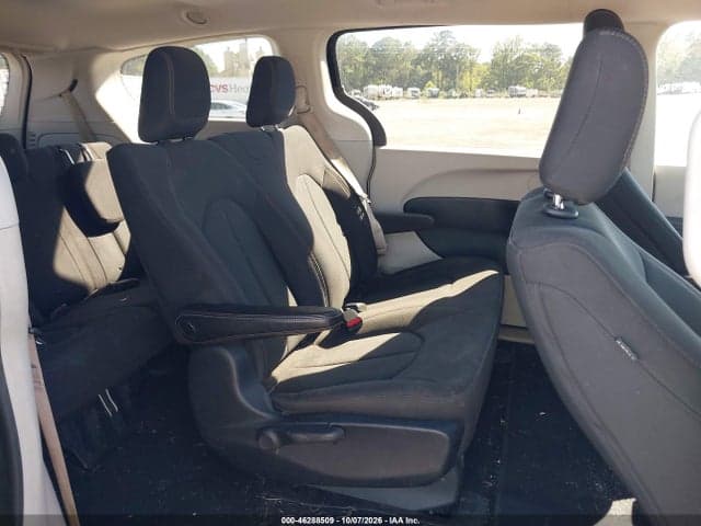 2018 CHRYSLER PACIFICA L 8