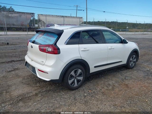 2017 KIA NIRO LX 4