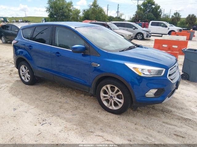 2017 FORD ESCAPE SE 1