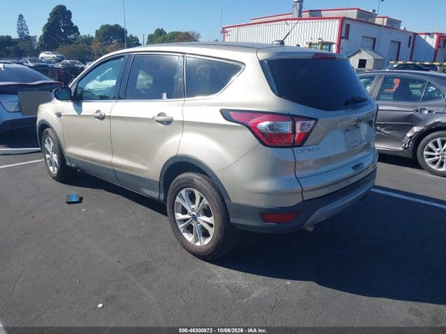 2017 FORD ESCAPE SE 3