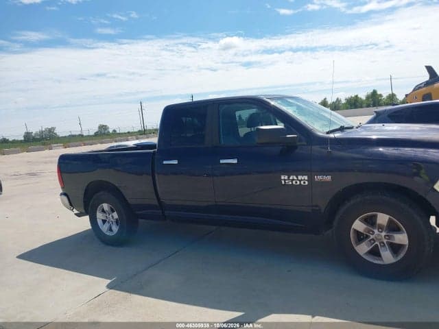 2017 RAM 1500 SLT 4X2 6'4 BOX 13