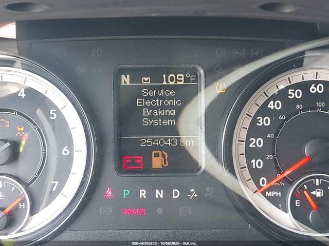2017 RAM 1500 SLT 4X2 6'4 BOX 15