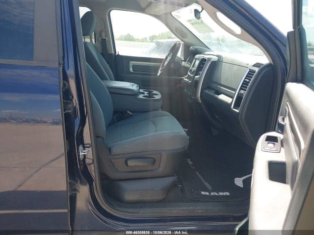 2017 RAM 1500 SLT 4X2 6'4 BOX 5