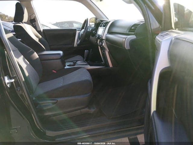 2022 TOYOTA 4RUNNER SR5 5