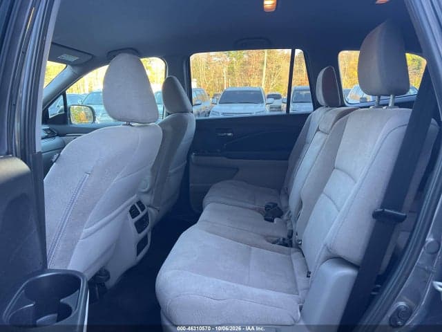 2019 HONDA PILOT EX 8