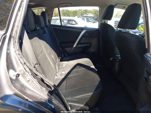 2018 TOYOTA RAV4 LE 8