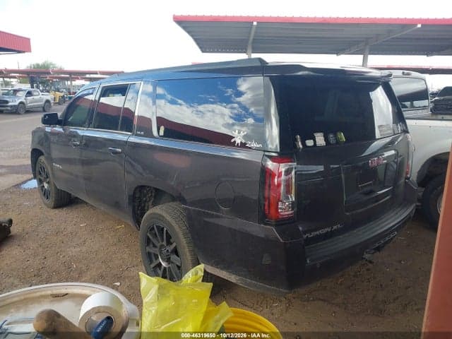 2017 GMC YUKON XL SLE 3