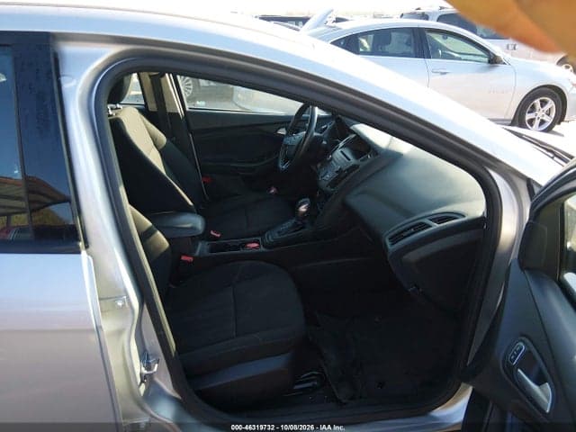 2017 FORD FOCUS SE 5