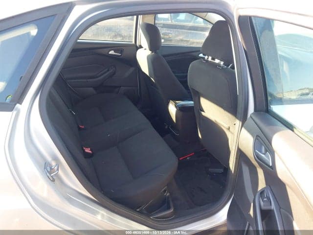 2017 FORD FOCUS SE 8