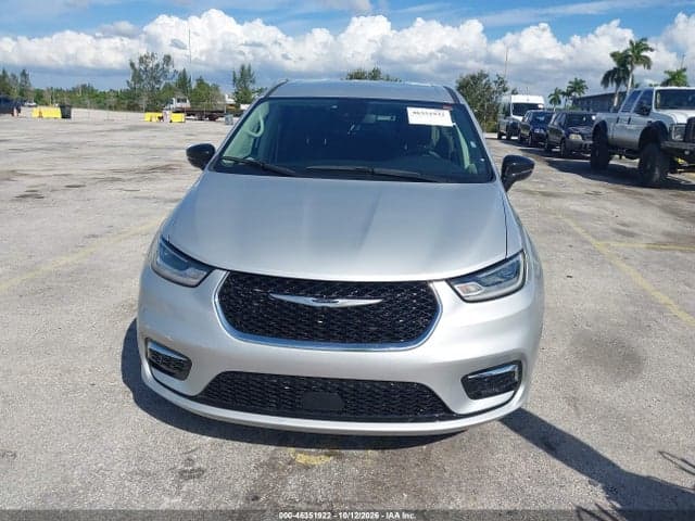 2024 CHRYSLER PACIFICA TOURING L 12