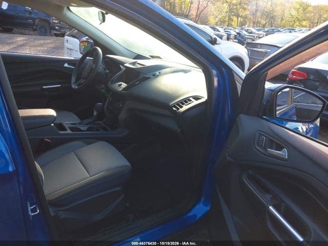 2017 FORD ESCAPE SE 5