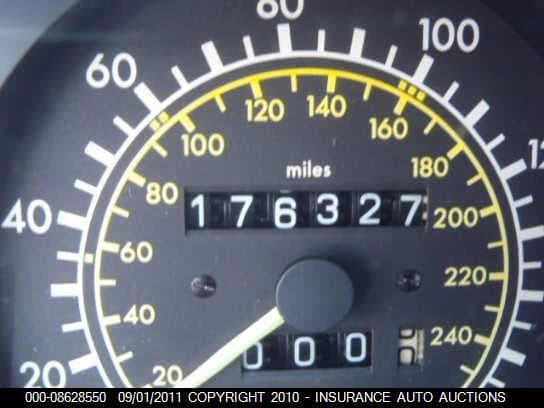 1986 MERCEDES-BENZ BENZ E300 7