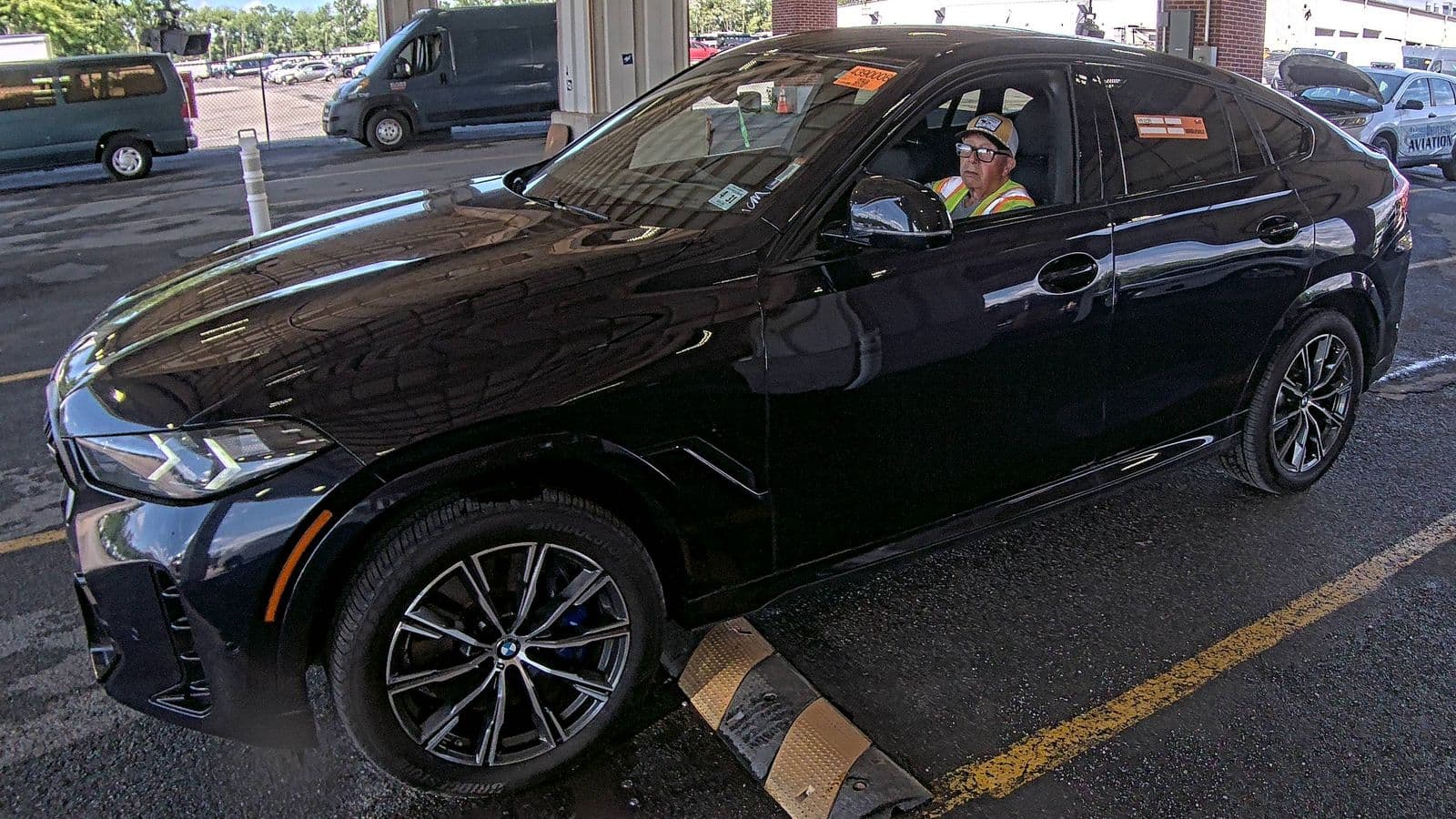 2027 BMW X6 M60I xDrive