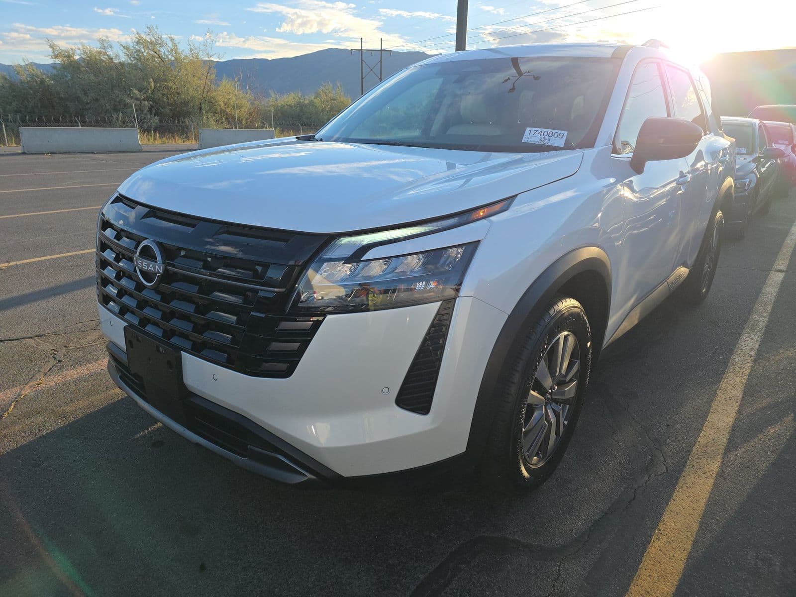 2026 NISSAN PATHFINDER SL