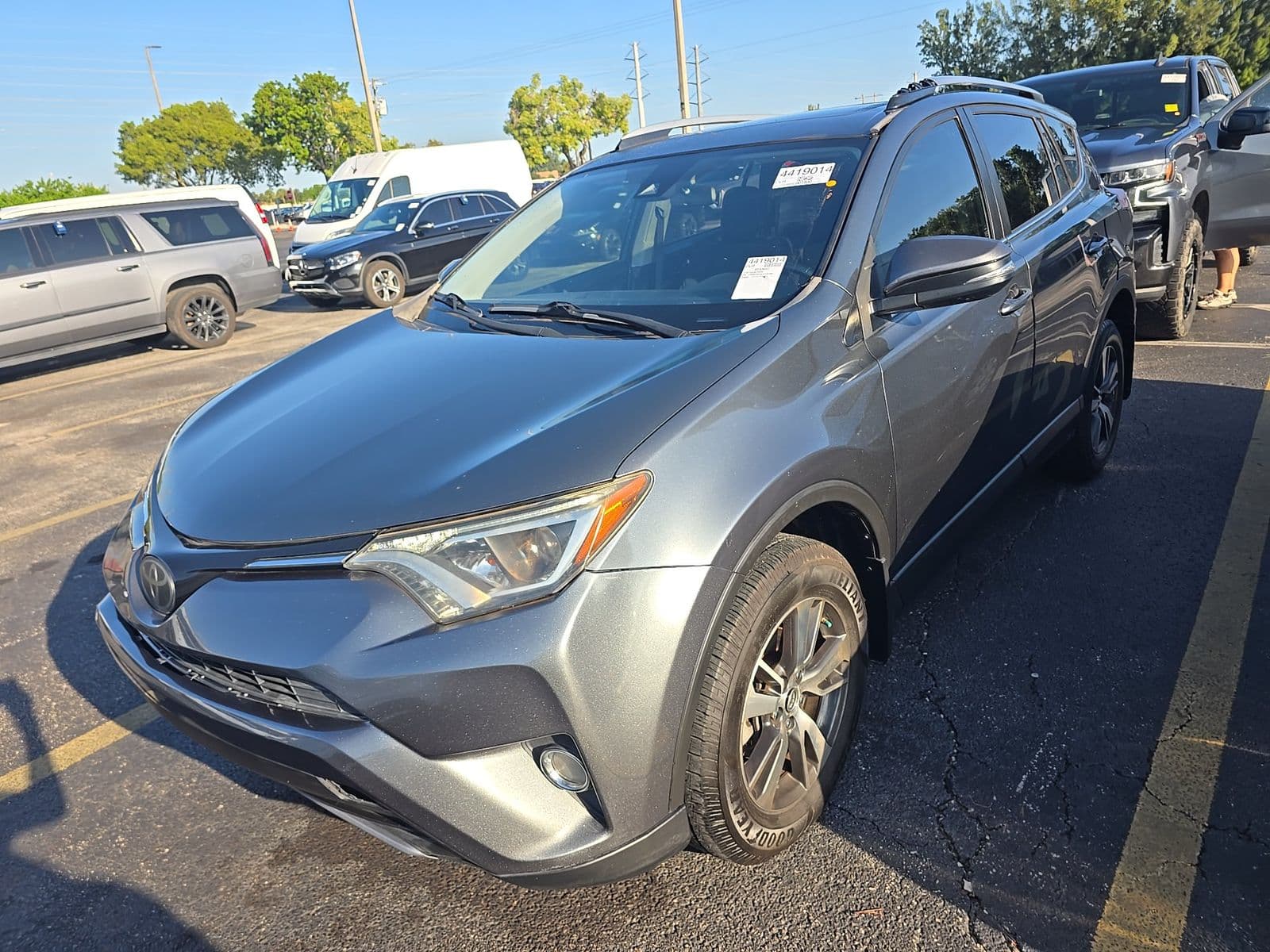 2018 TOYOTA RAV4 XLE