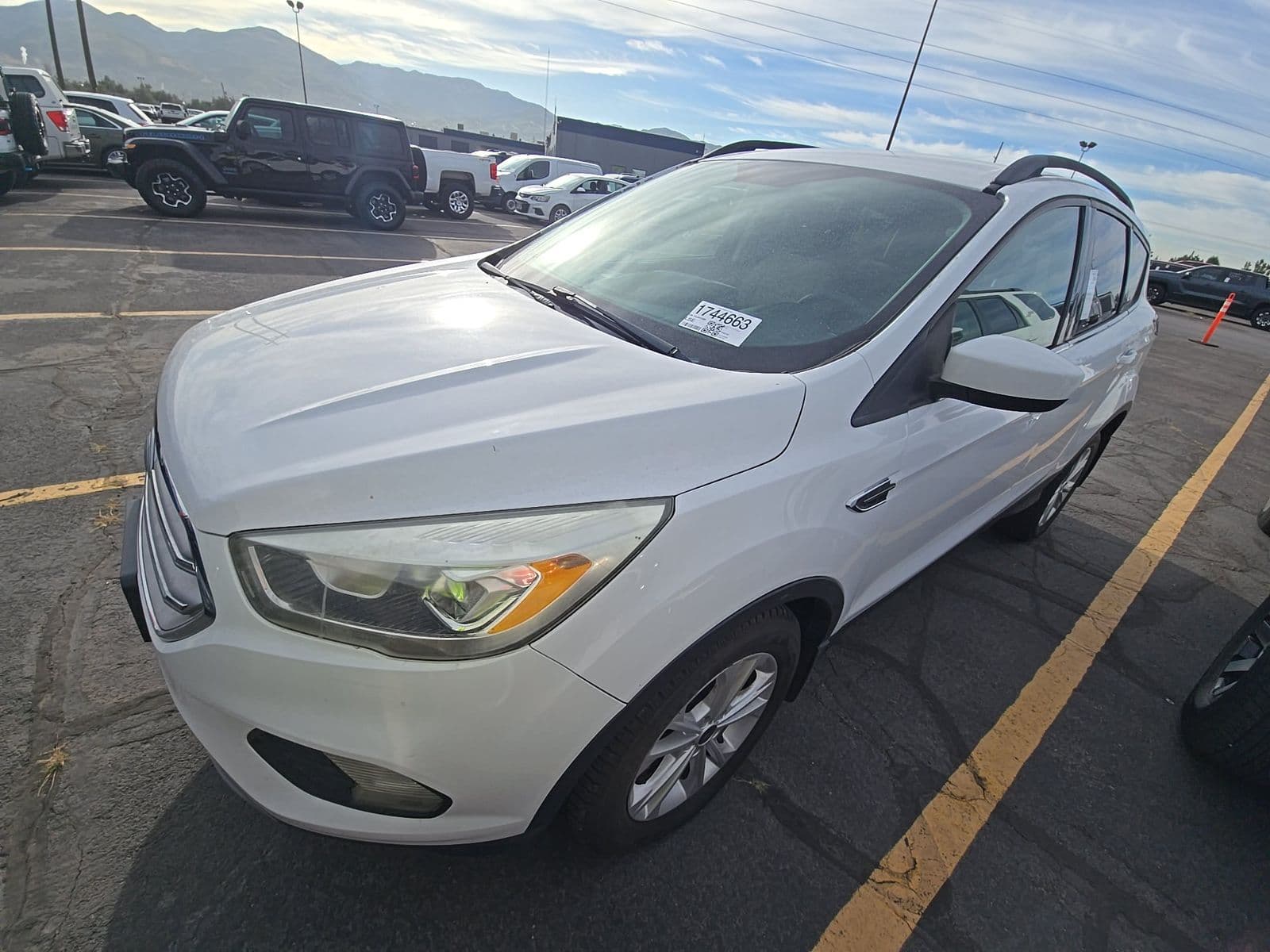 2017 FORD ESCAPE SE