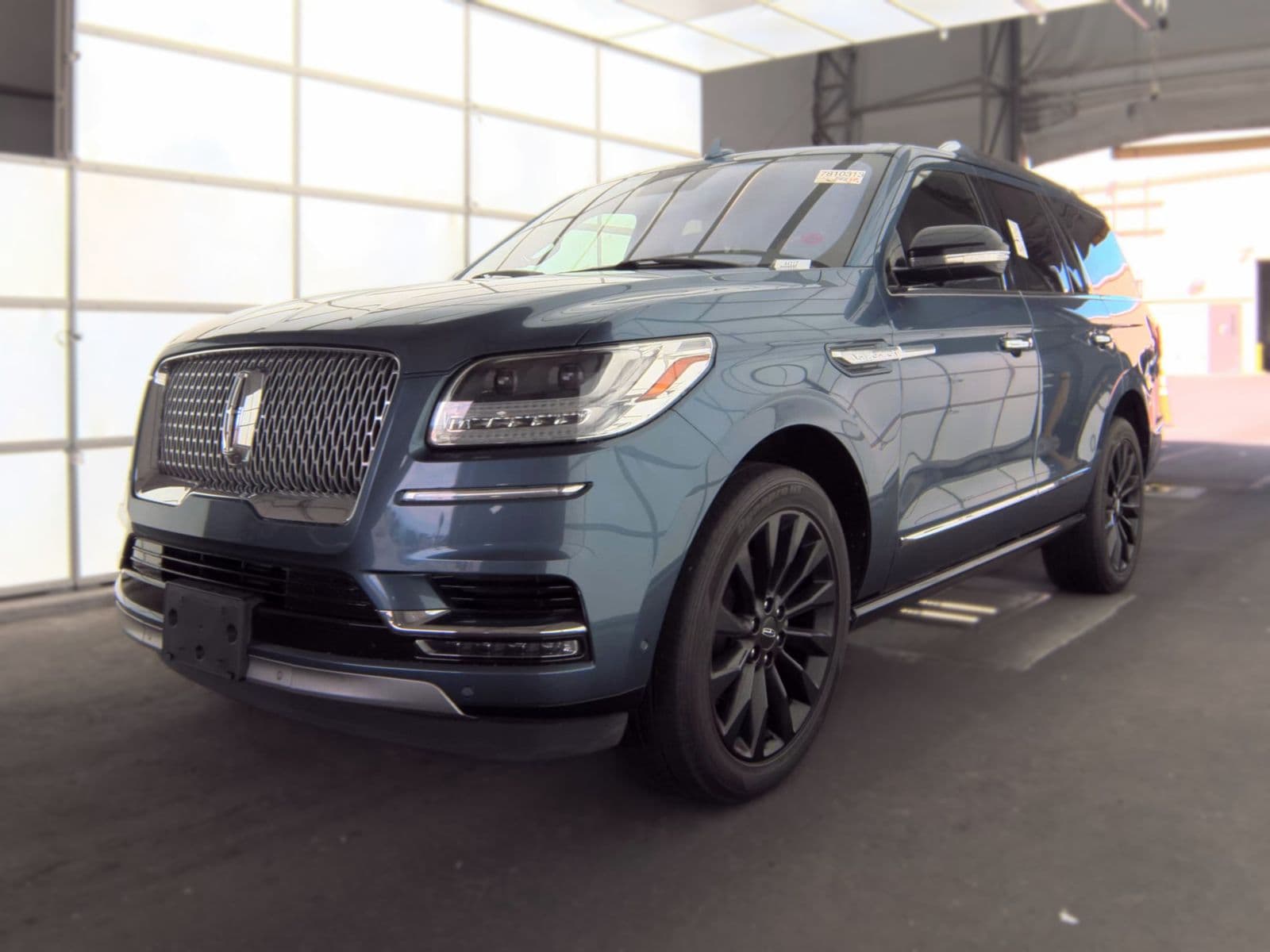 2018 LINCOLN NAVIGATOR Select