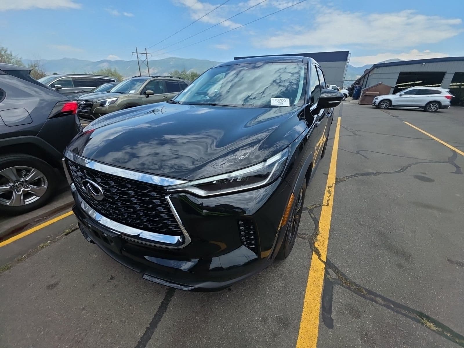 2022 INFINITI QX60 PURE