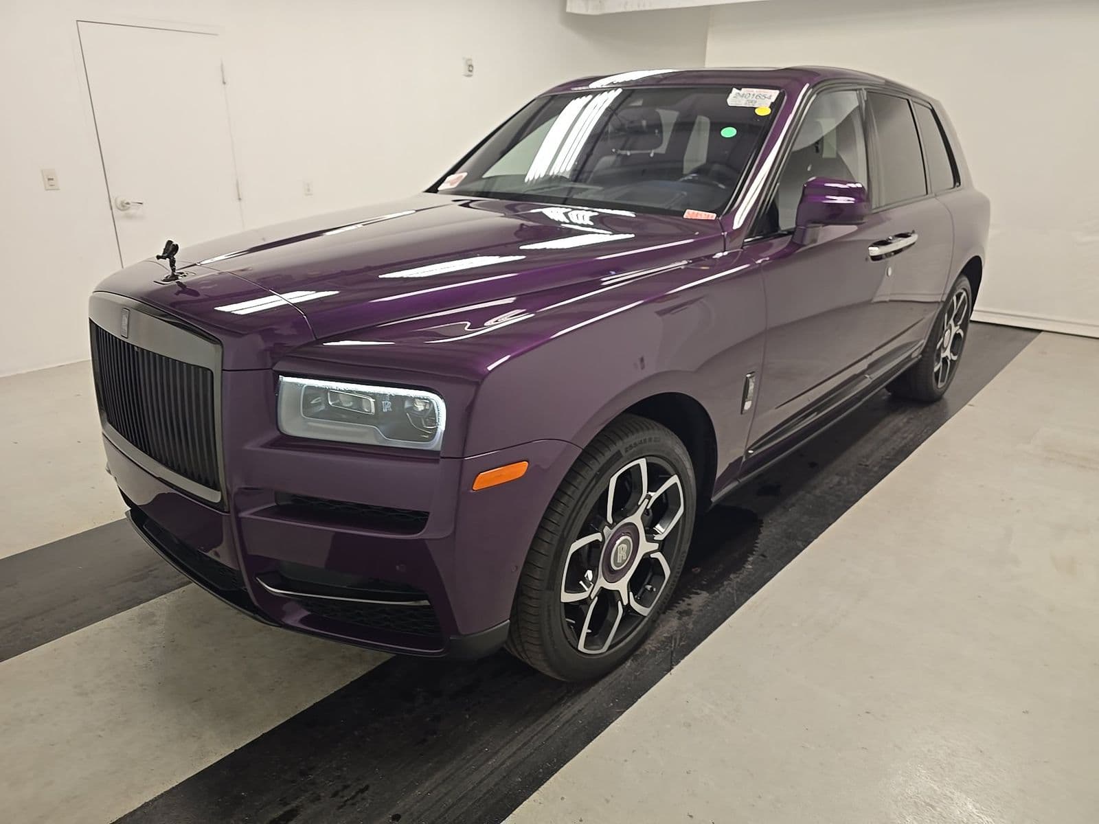 2022 ROLLS-ROYCE CULLINAN Base