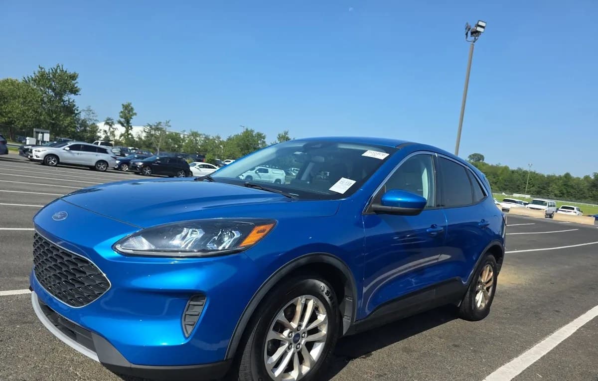 2021 FORD ESCAPE SE 1