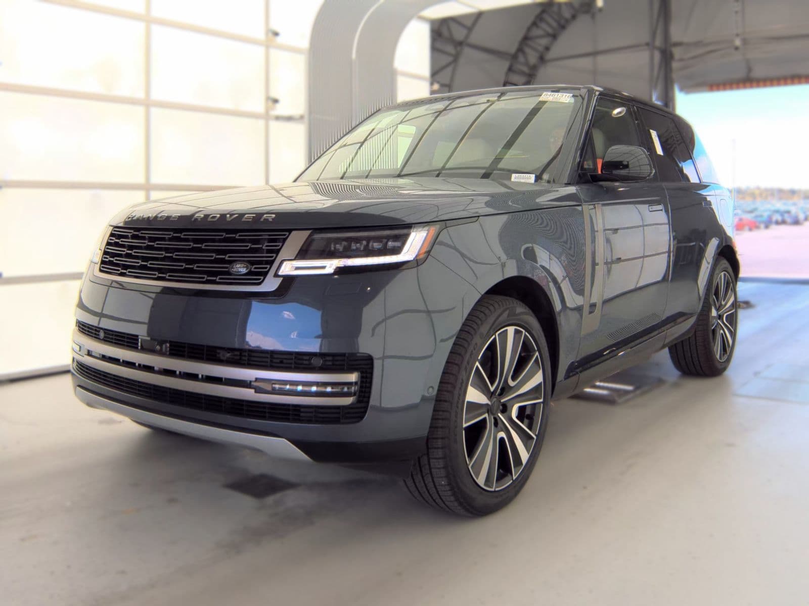 2026 LAND ROVER RANGE ROVER PLUG-IN HYBRID SE