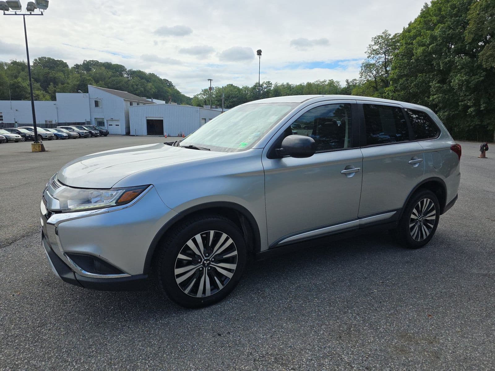 2019 MITSUBISHI OUTLANDER ES