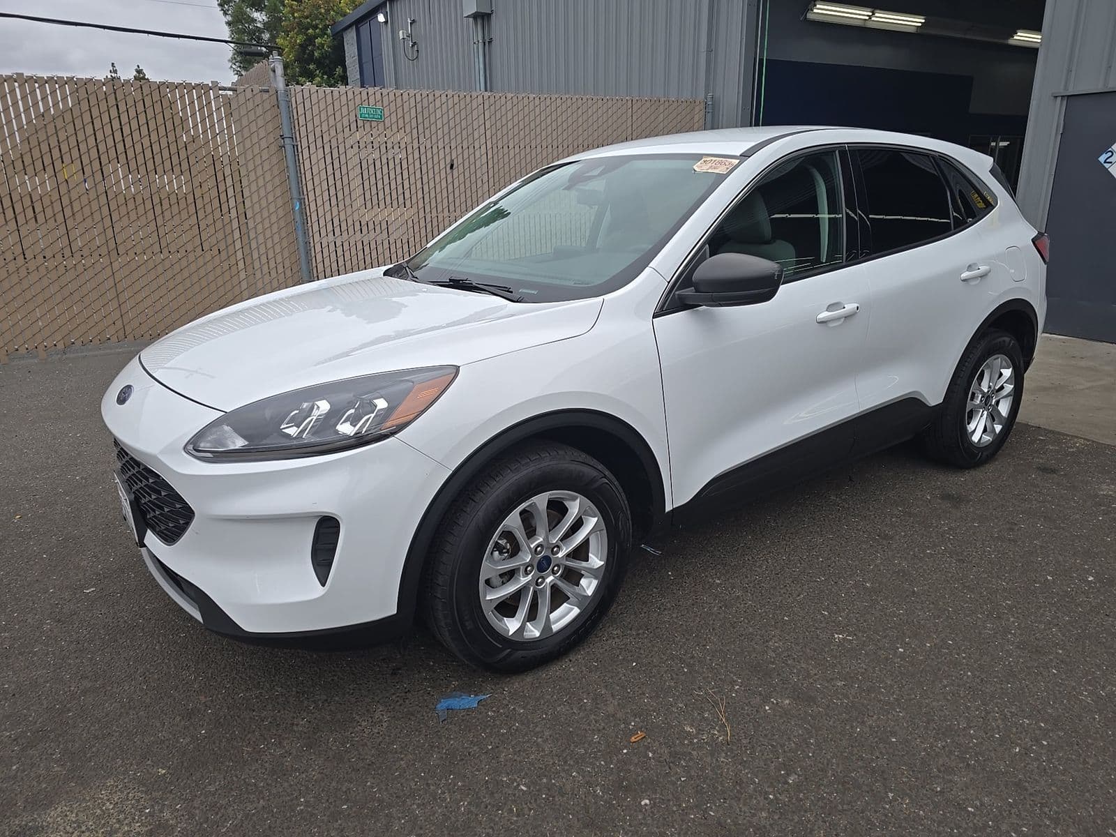 2022 FORD ESCAPE SE
