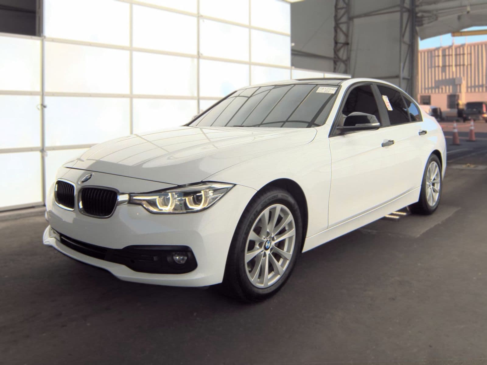 2018 BMW 3 SERIES 320i