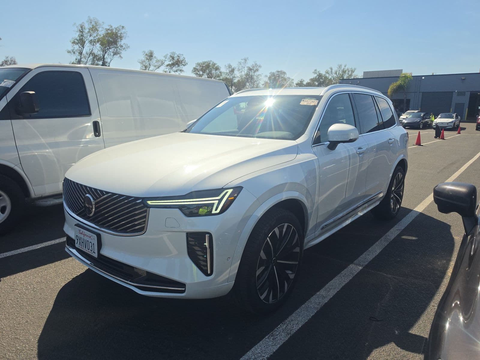 2026 VOLVO XC90 B6 Plus